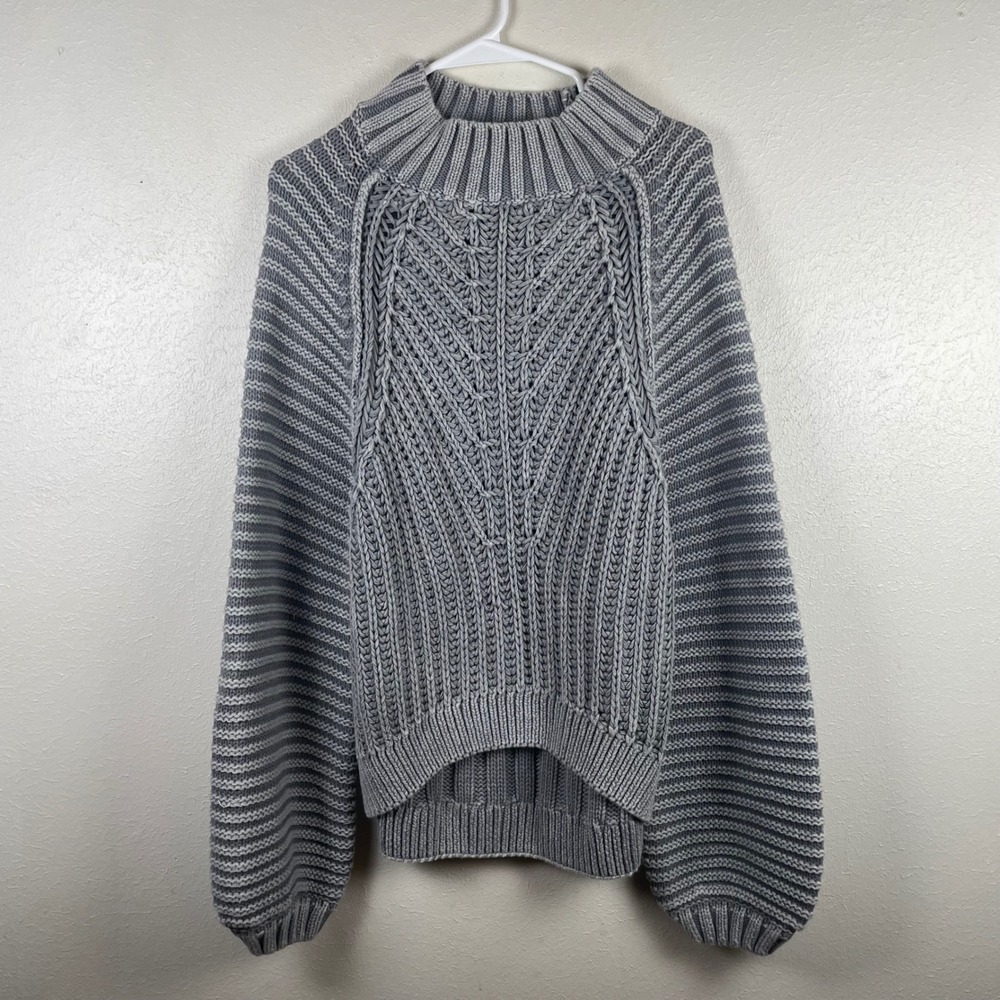 Free People Grey Knit Mock Neck Chunky Cable Knit Sweater Size‎ L